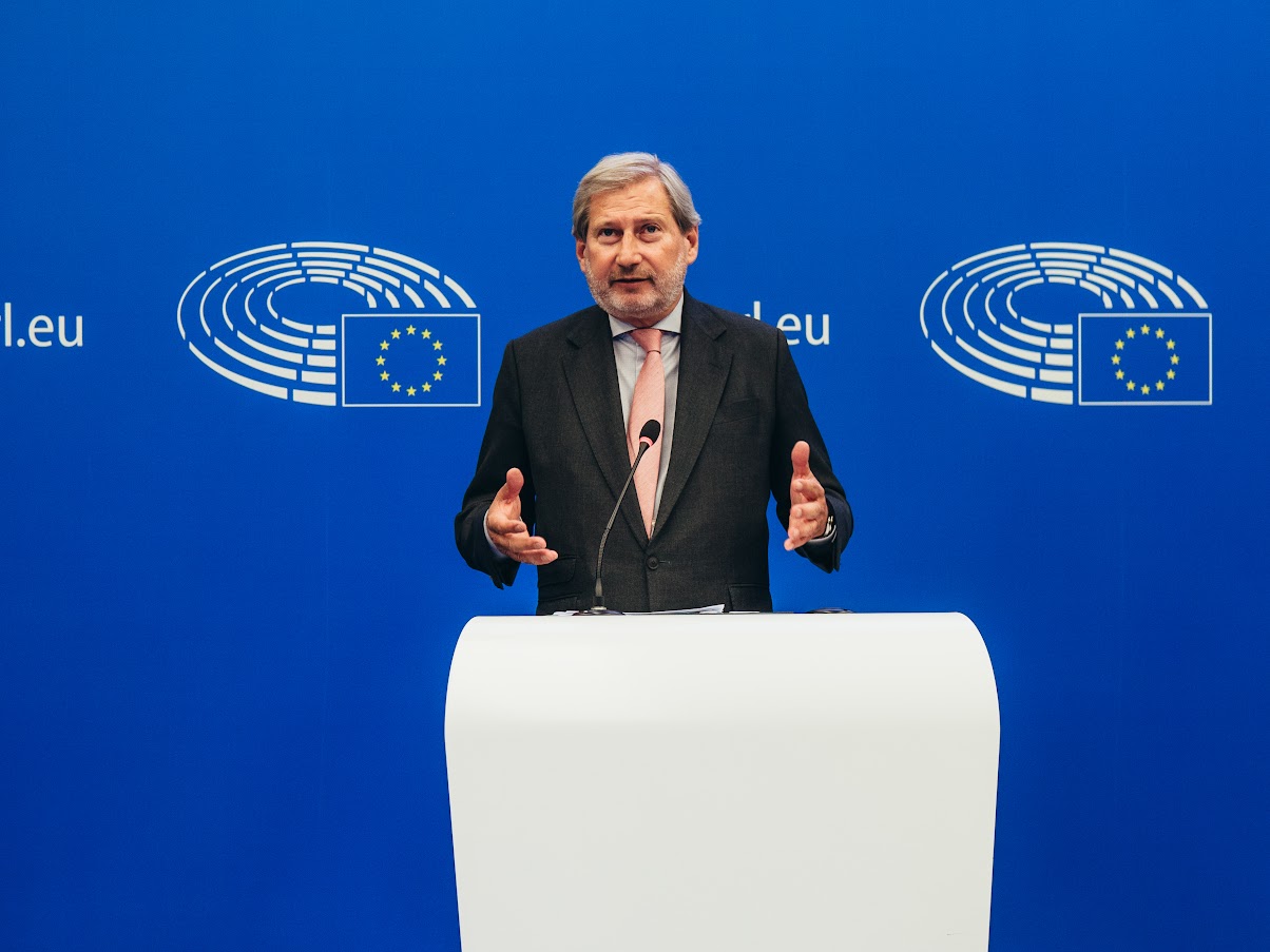 Commissario Hahn - Photo credit: European Union, 2022 - EC - Audiovisual Service